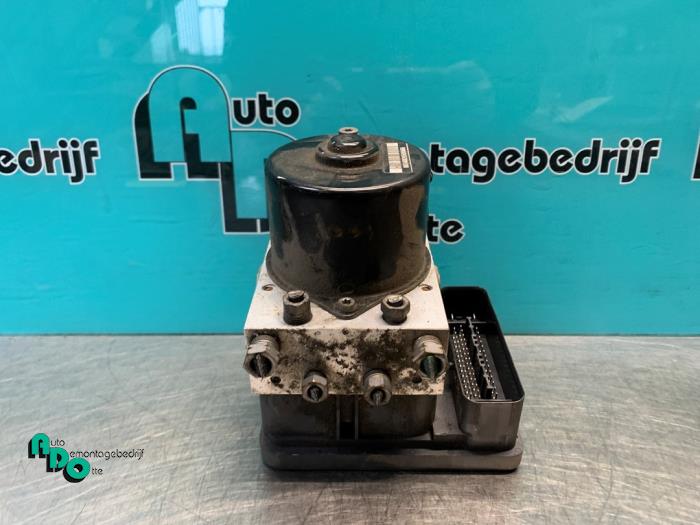 Gebruikte ABS Pomp Citroen C5 II Berline (RC) 1.8 16V Prijs € 30,00 Margeregeling aangeboden door Autodemontagebedrijf Otte