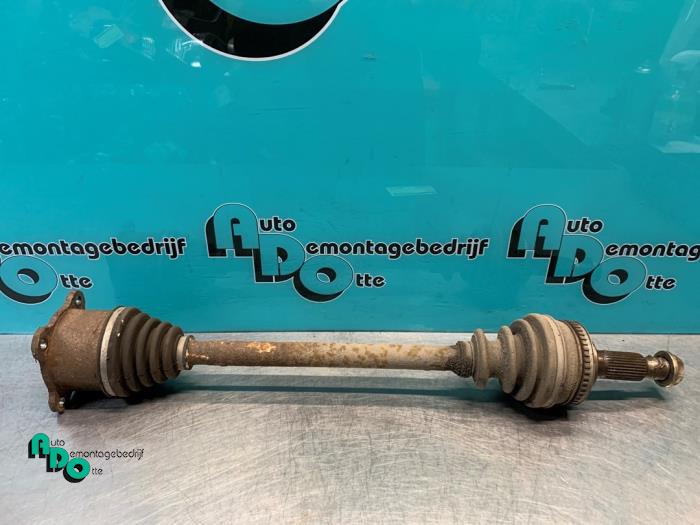 Gebruikte Aandrijfas rechts-achter Lexus IS (E2) 200 2.0 24V Prijs € 40,00 Margeregeling aangeboden door Autodemontagebedrijf Otte