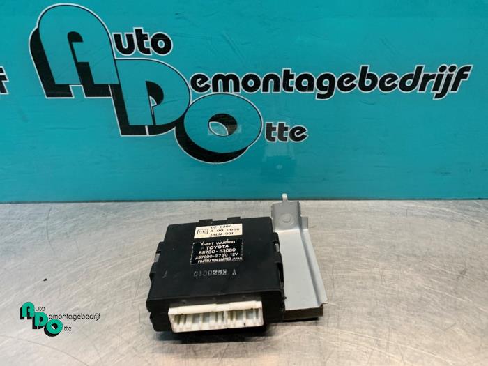Gebruikte Alarm module Lexus IS (E2) 200 2.0 24V Prijs € 25,00 Margeregeling aangeboden door Autodemontagebedrijf Otte