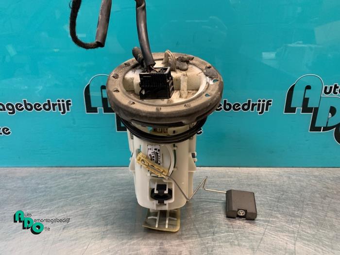 Gebruikte Tank element Pomp BMW 3 serie Compact (E46/5) 316ti 16V Prijs € 25,00 Margeregeling aangeboden door Autodemontagebedrijf Otte