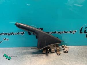 Gebruikte Handremhendel Ford Ka II 1.2 Prijs € 15,00 Margeregeling aangeboden door Autodemontagebedrijf Otte