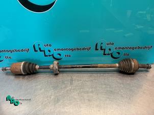 Gebruikte Steekas rechts-voor Honda Jazz (GD/GE2/GE3) 1.2 i-DSi Prijs € 45,00 Margeregeling aangeboden door Autodemontagebedrijf Otte