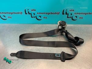 Gebruikte Veiligheidsgordel links-achter BMW 1 serie (E87/87N) 118d 16V Prijs € 25,00 Margeregeling aangeboden door Autodemontagebedrijf Otte