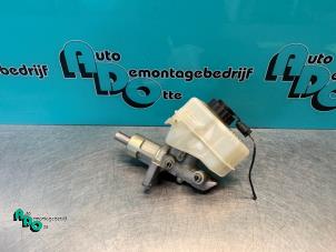 Gebruikte Hoofdremcilinder BMW 1 serie (E87/87N) 118d 16V Prijs € 25,00 Margeregeling aangeboden door Autodemontagebedrijf Otte
