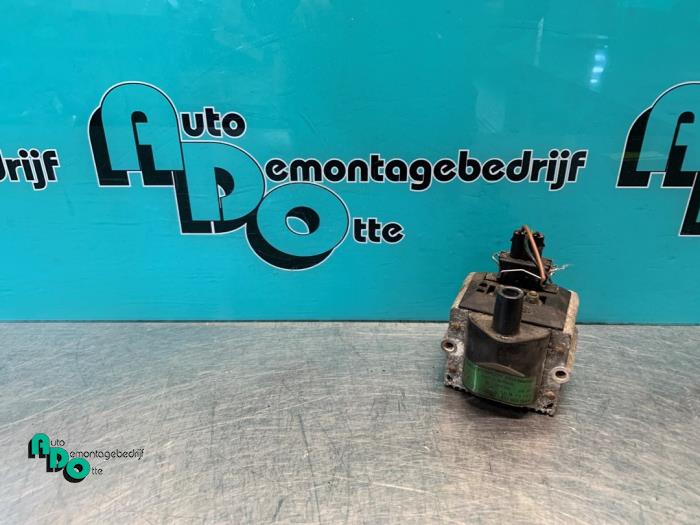 Gebruikte Bobine Volkswagen Polo II Coupé (86) 1.3 Kat. Prijs € 25,00 Margeregeling aangeboden door Autodemontagebedrijf Otte