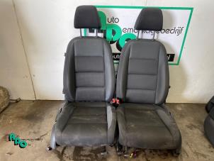 Gebruikte Bekleding Set (compleet) Volkswagen Golf VI (5K1) 1.4 TSI 122 16V Prijs € 250,00 Margeregeling aangeboden door Autodemontagebedrijf Otte