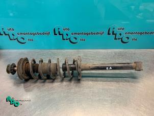 Gebruikte Achterpoot rechts Volkswagen Golf III Cabrio Restyling (1E7) 1.8 Kat. Prijs € 25,00 Margeregeling aangeboden door Autodemontagebedrijf Otte