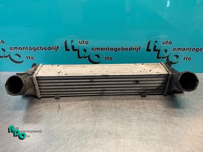 Gebruikte Intercooler BMW 1 serie (E87/87N) 118d 16V Prijs € 25,00 Margeregeling aangeboden door Autodemontagebedrijf Otte