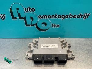 Gebruikte Computer Motormanagement Renault Clio III (BR/CR) 1.2 16V TCe 100 Prijs € 50,00 Margeregeling aangeboden door Autodemontagebedrijf Otte