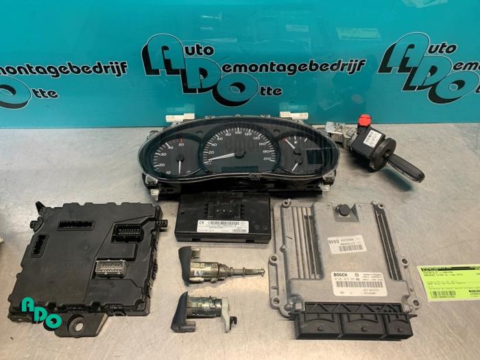 Gebruikte Kontaktslot + computer Mercedes Citan (415.6) 1.5 109 CDI Prijs € 395,00 Margeregeling aangeboden door Autodemontagebedrijf Otte