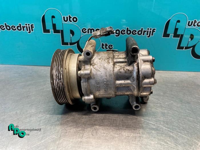 Gebruikte Pomp Airco Mercedes Citan (415.6) 1.5 109 CDI Prijs € 40,00 Margeregeling aangeboden door Autodemontagebedrijf Otte