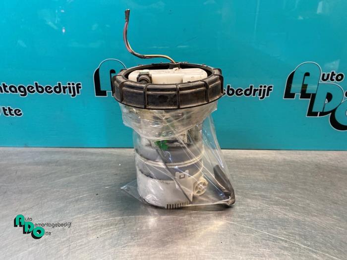 Gebruikte Tank element Pomp Dacia Sandero I (BS) 1.6 Prijs € 20,00 Margeregeling aangeboden door Autodemontagebedrijf Otte
