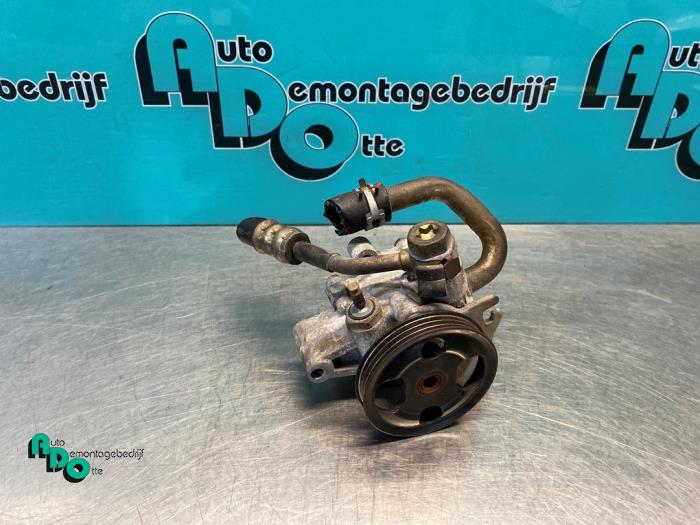 Gebruikte Servopomp Daihatsu YRV (M2) 1.0 12V DVVT STi Prijs € 30,00 Margeregeling aangeboden door Autodemontagebedrijf Otte