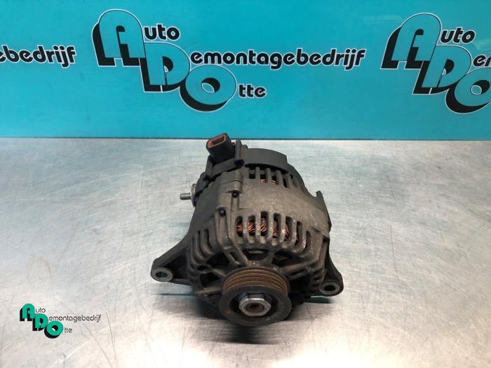 Gebruikte Dynamo Nissan Micra (K12) 1.2 16V Prijs € 30,00 Margeregeling aangeboden door Autodemontagebedrijf Otte