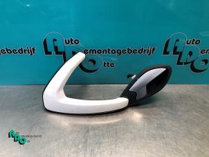 Gebruikte Deurgreep 2Deurs rechts Ford Ka II 1.2 Prijs € 20,00 Margeregeling aangeboden door Autodemontagebedrijf Otte