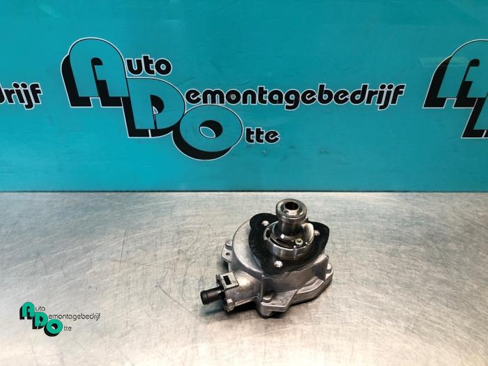 Gebruikte Vacuumpomp (Benzine) BMW 5 serie (E60) 525i 24V Prijs € 80,00 Margeregeling aangeboden door Autodemontagebedrijf Otte