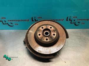 Gebruikte Fusee links-achter BMW 5 serie (E60) 525i 24V Prijs € 100,00 Margeregeling aangeboden door Autodemontagebedrijf Otte