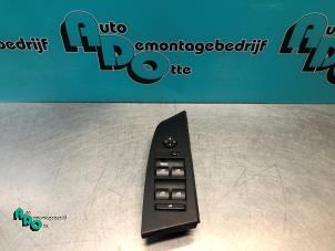 Gebruikte Raam schakelaar elektrisch BMW 5 serie (E60) 525i 24V Prijs € 25,00 Margeregeling aangeboden door Autodemontagebedrijf Otte