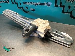 Gebruikte Ruitmechaniek 4Deurs links-achter Opel Vectra C Caravan 2.2 DIG 16V Prijs € 25,00 Margeregeling aangeboden door Autodemontagebedrijf Otte
