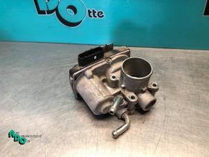 Gebruikte Gasklephuis Mitsubishi Space Star (A0) 1.0 12V Prijs € 40,00 Margeregeling aangeboden door Autodemontagebedrijf Otte