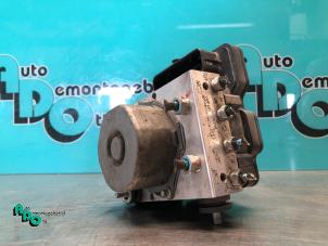 Gebruikte ABS Pomp Mitsubishi Space Star (A0) 1.0 12V Prijs € 60,00 Margeregeling aangeboden door Autodemontagebedrijf Otte