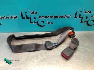 Gebruikte Veiligheidsgordel midden-achter Toyota Starlet (EP8/NP8) 1.3 Friend,XLi 12V Prijs € 20,00 Margeregeling aangeboden door Autodemontagebedrijf Otte