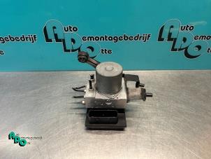 Gebruikte ABS Pomp BMW 5 serie (E60) 525i 24V Prijs € 35,00 Margeregeling aangeboden door Autodemontagebedrijf Otte