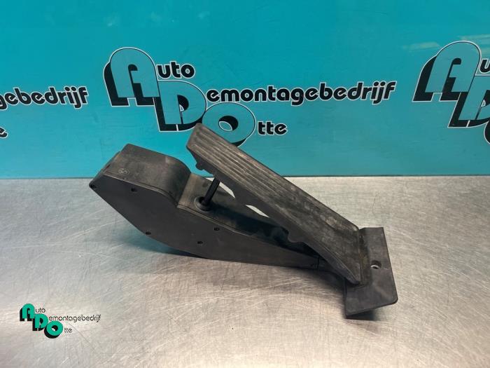 Gebruikte Sensor Gaspedaalpositie BMW 5 serie (E60) 525i 24V Prijs € 25,00 Margeregeling aangeboden door Autodemontagebedrijf Otte