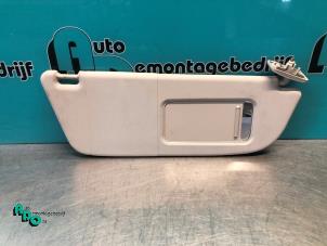 Gebruikte Zonneklep Opel Corsa C (F08/68) 1.4 16V Prijs € 15,00 Margeregeling aangeboden door Autodemontagebedrijf Otte