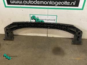 Gebruikte Bumperframe voor Peugeot 308 (4A/C) 1.6 VTI 16V Prijs € 50,00 Margeregeling aangeboden door Autodemontagebedrijf Otte