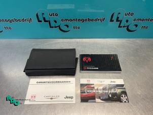 Gebruikte Instructie Boekje Dodge Caliber 2.0 16V Prijs € 25,00 Margeregeling aangeboden door Autodemontagebedrijf Otte