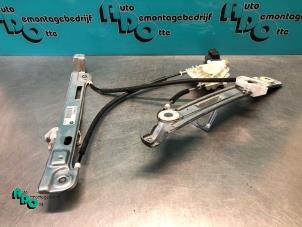 Gebruikte Ruitmechaniek 4Deurs rechts-voor Dodge Caliber 2.0 16V Prijs € 50,00 Margeregeling aangeboden door Autodemontagebedrijf Otte