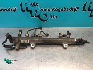 Gebruikte Injector brug Opel Combo (Corsa C) 1.3 CDTI 16V Prijs € 20,00 Margeregeling aangeboden door Autodemontagebedrijf Otte