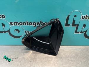 Gebruikte Bumper Rooster Audi E-tron (GEN) 50 quattro Prijs € 20,00 Margeregeling aangeboden door Autodemontagebedrijf Otte