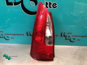 Gebruikte Achterlicht links Mazda Premacy 1.8 16V Prijs € 25,00 Margeregeling aangeboden door Autodemontagebedrijf Otte