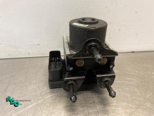 Gebruikte ABS Pomp Volkswagen Caddy III (2KA,2KH,2CA,2CH) 2.0 SDI Prijs € 75,00 Margeregeling aangeboden door Autodemontagebedrijf Otte