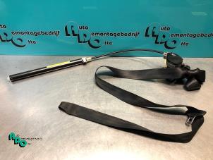 Gebruikte Veiligheidsgordel links-voor Volkswagen Golf III (1H1) 1.6 i Prijs € 30,00 Margeregeling aangeboden door Autodemontagebedrijf Otte