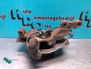 Gebruikte Asschenkel rechts-voor Opel Corsa D 1.2 16V Prijs € 15,00 Margeregeling aangeboden door Autodemontagebedrijf Otte