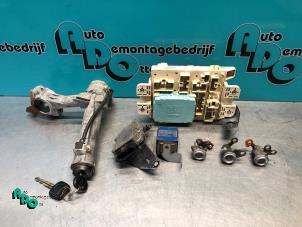 Gebruikte Contactslot + computer Toyota RAV4 (A1) 2.0i,SR 16V 4x4 Prijs € 350,00 Margeregeling aangeboden door Autodemontagebedrijf Otte