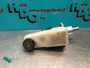 Gebruikte Hoofdremcilinder Mitsubishi Colt (Z2/Z3) 1.5 16V CZ3 Prijs € 15,00 Margeregeling aangeboden door Autodemontagebedrijf Otte