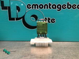 Gebruikte Kachel Weerstand Opel Corsa D 1.2 16V Prijs € 5,00 Margeregeling aangeboden door Autodemontagebedrijf Otte