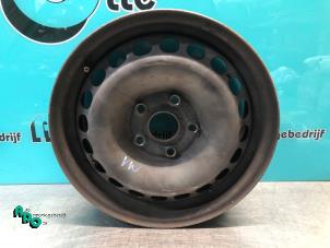 Gebruikte Velg Volkswagen Golf V (1K1) 2.0 SDI Prijs € 20,00 Margeregeling aangeboden door Autodemontagebedrijf Otte