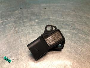 Gebruikte Map Sensor (inlaatspruitstuk) Volkswagen Golf VI (5K1) 2.0 TDI 16V Prijs € 10,00 Margeregeling aangeboden door Autodemontagebedrijf Otte