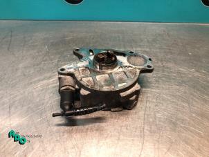 Gebruikte Brandstofpomp Mechanisch Volkswagen Golf VI (5K1) 2.0 TDI 16V Prijs € 40,00 Margeregeling aangeboden door Autodemontagebedrijf Otte