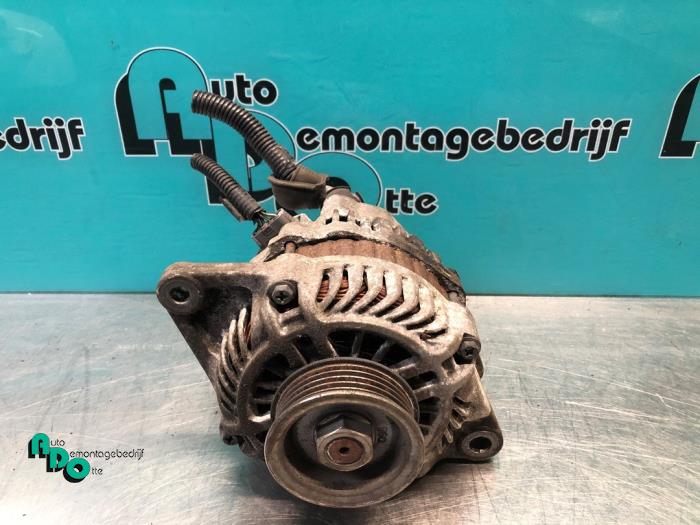 Gebruikte Dynamo Mitsubishi Colt (Z2/Z3) 1.1 12V Prijs € 20,00 Margeregeling aangeboden door Autodemontagebedrijf Otte