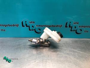 Gebruikte Hoofdremcilinder Renault Twingo II (CN) 1.2 16V Prijs € 15,00 Margeregeling aangeboden door Autodemontagebedrijf Otte