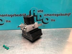 Gebruikte ABS Pomp BMW 3 serie (E90) 318i 16V Prijs € 100,00 Margeregeling aangeboden door Autodemontagebedrijf Otte
