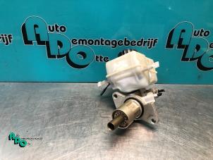 Gebruikte Hoofdremcilinder BMW 3 serie (E90) 318i 16V Prijs € 10,00 Margeregeling aangeboden door Autodemontagebedrijf Otte