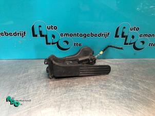 Gebruikte Gaspedaalpositie Sensor Volkswagen Golf VI (5K1) 2.0 TDI 16V Prijs € 10,00 Margeregeling aangeboden door Autodemontagebedrijf Otte