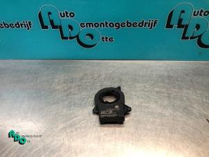 Gebruikte Stuurhoek sensor Renault Clio IV (5R) 0.9 Energy TCE 90 12V Prijs € 10,00 Margeregeling aangeboden door Autodemontagebedrijf Otte